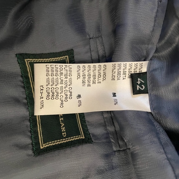 Holland and Holland Blue Sportcoat, Size 42, material is 55% Silk and 45% Wool - Picture 5 of 5